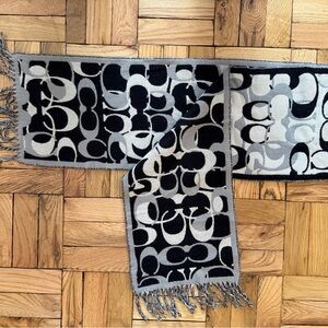 Coach C Knit Scarf One Size Fits All Black/grey/Silver 60”x7.5”